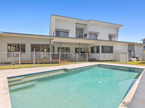 Beach House On Ebony - Casuarina